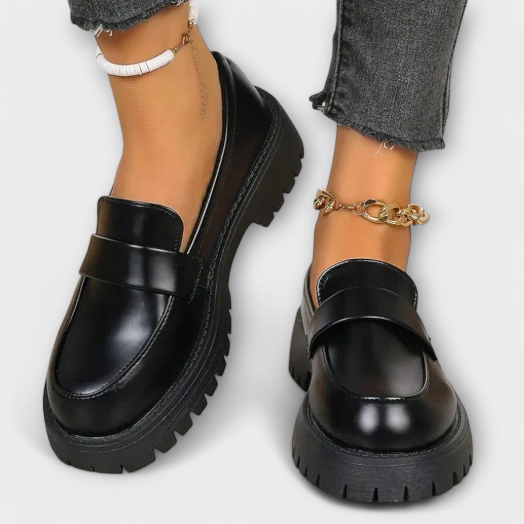 Pia | Loafers